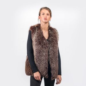 Elegante Weste aus braunem Fuchsfell - weiche Textur, echtes Fell