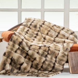 Luxurious Iltis Fur Throw Blanket – Ultimate Warmth & Elegance