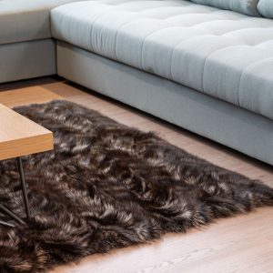 Elegant Silver Fox Fur Rug – Sophisticated Warmth in Every Thread