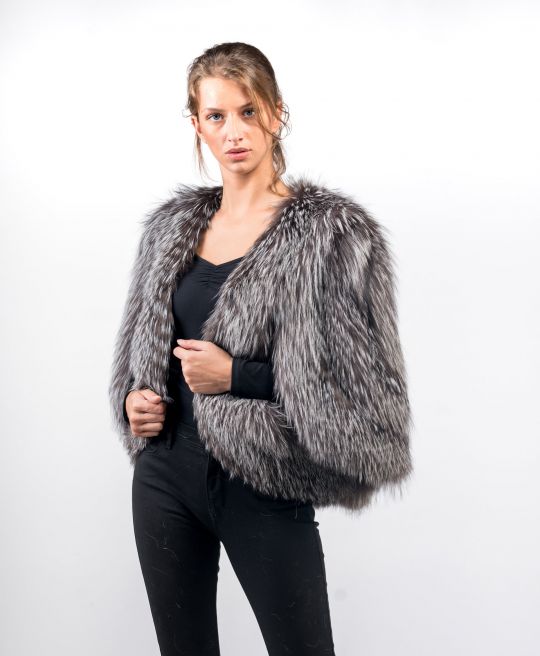 Elegant Arzante Fox Fur Cape