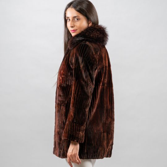 Cognac Samt Nerz Pelzjacke in Vertikalem Cord