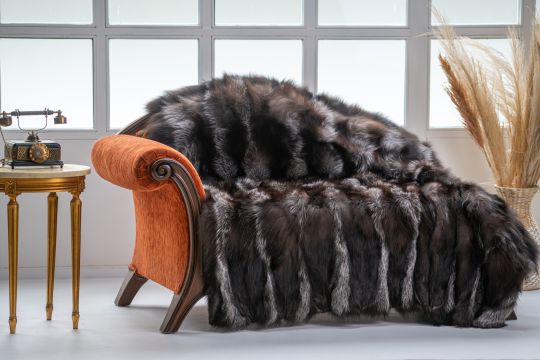 Arzante Fox Fur Throw Blanket