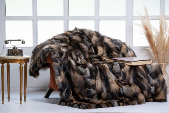 Gross Fox Fur Throw Blanket